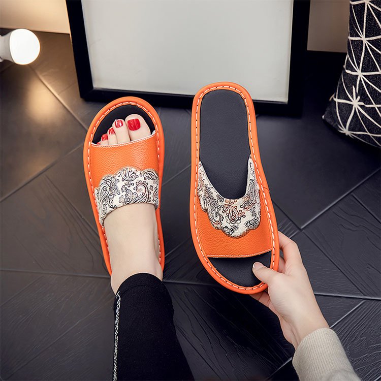Summer stylish and simple couple slippers PU indoor and outdoor slipper anti-slip breathable slipper for men and women
