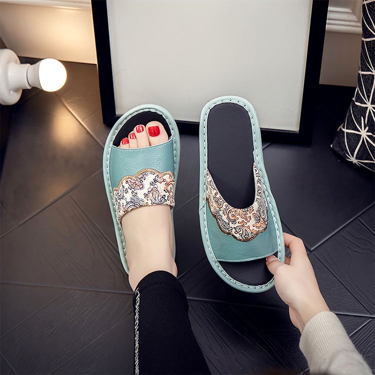 Summer stylish and simple couple slippers PU indoor and outdoor slipper anti-slip breathable slipper for men and women