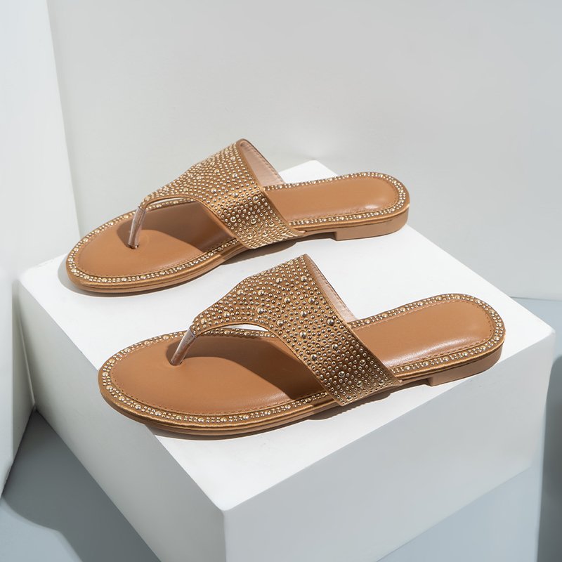 2023 New Style Fashion Rivets Summer Beach Home Women Ladies Slippers Flat BottomSandals Flip Flops flip-flops For Women