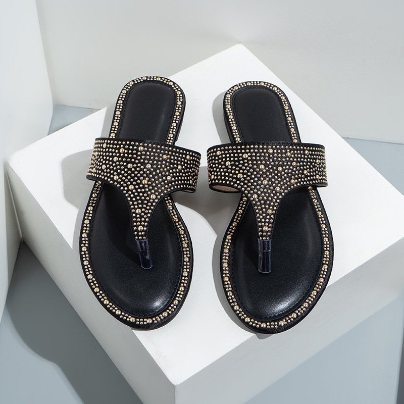 2023 New Style Fashion Rivets Summer Beach Home Women Ladies Slippers Flat BottomSandals Flip Flops flip-flops For Women
