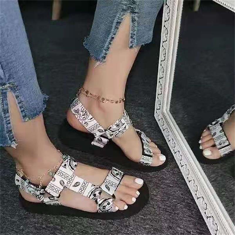 designer sandals New Arrival Summer Flat Women's sandals Slides Beach Slippers For Women and ladies footwear casual shoes in best material