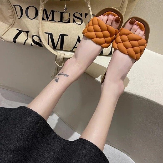 New Fashion Women Girls Summer Outdoor Flat Sandal Beach Shoes Slides Korean Style Outdoor Daily Casual Shopping Slipper