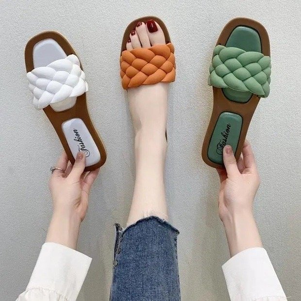 New Fashion Women Girls Summer Outdoor Flat Sandal Beach Shoes Slides Korean Style Outdoor Daily Casual Shopping Slipper