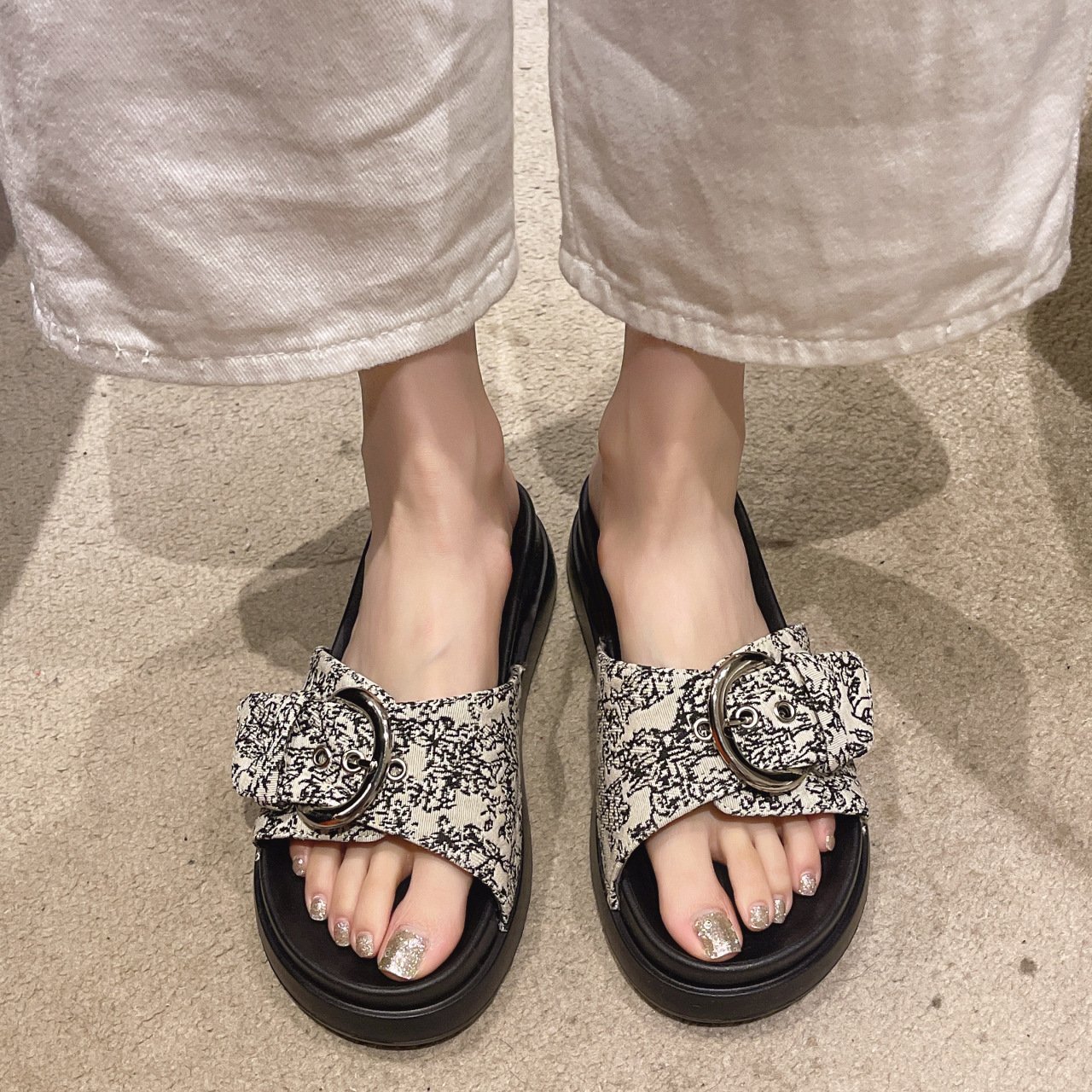 Beautiful Embroider National Style Leisure Flat Clog Sandals Shoes Summer Non-slip Beach Women Slides Slippers