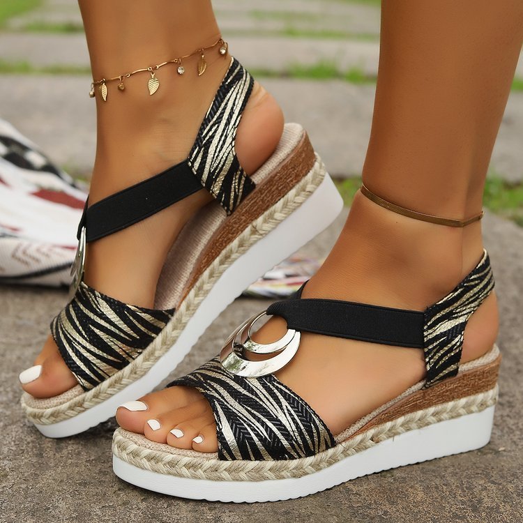 New Flat Bottom Slope Heel Woven Thick Bottom Fish Mouth Casual Buckle Wearing Beach Outdoor women's high heel slippers