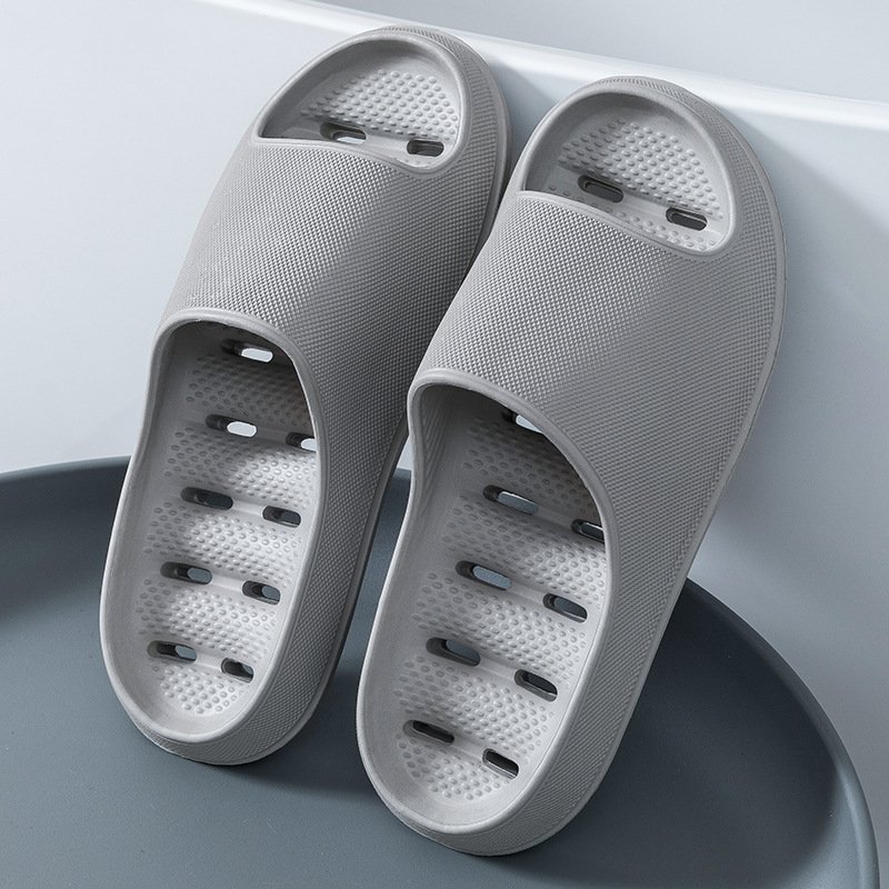 2024 Summer New Bathroom Cheap Slippers Women's Fashion Home Indoor Custom Pvc Bathing Slides Flat Slippers For Women