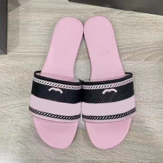 Large Size 42 Famous Slides Slippers 2024 Summer Designer Beach Slippers Flat Brand Women's Shoes Pink Chaussures pour femmes