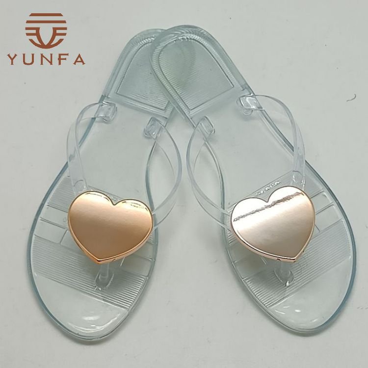 Fashionable Casual Beach Slippers Jelly Sandal Platform Ladies Metal Heart Clear Flip Flops Slides Slippers For Women