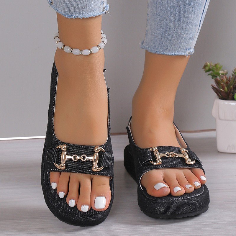 2024 new women's fashion increase thick bottom chain leisure sandals plus-size women's shoes platform with metal sandals