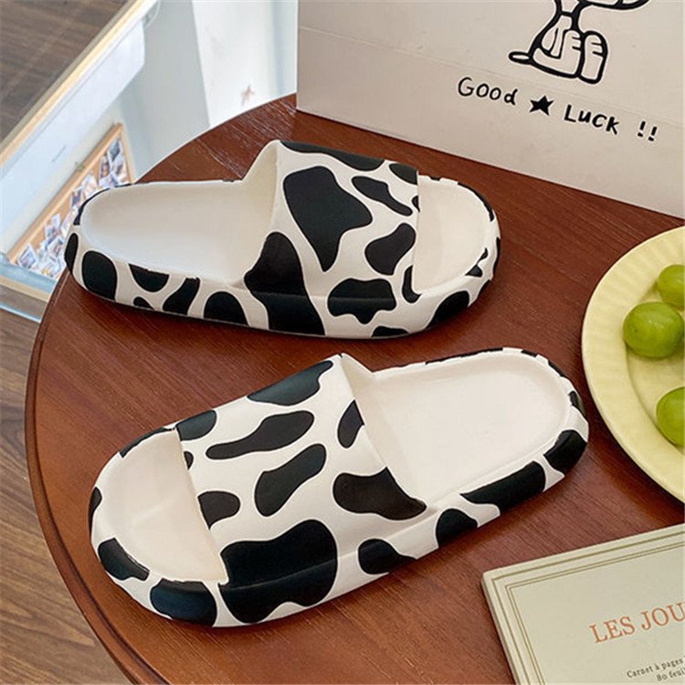 wholesale High quality slippers PVC fashion casual cute cow pattern women Thick Soles platform home Slides Sandals Slippers