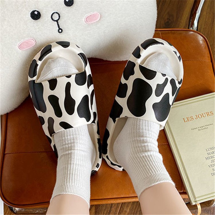 wholesale High quality slippers PVC fashion casual cute cow pattern women Thick Soles platform home Slides Sandals Slippers