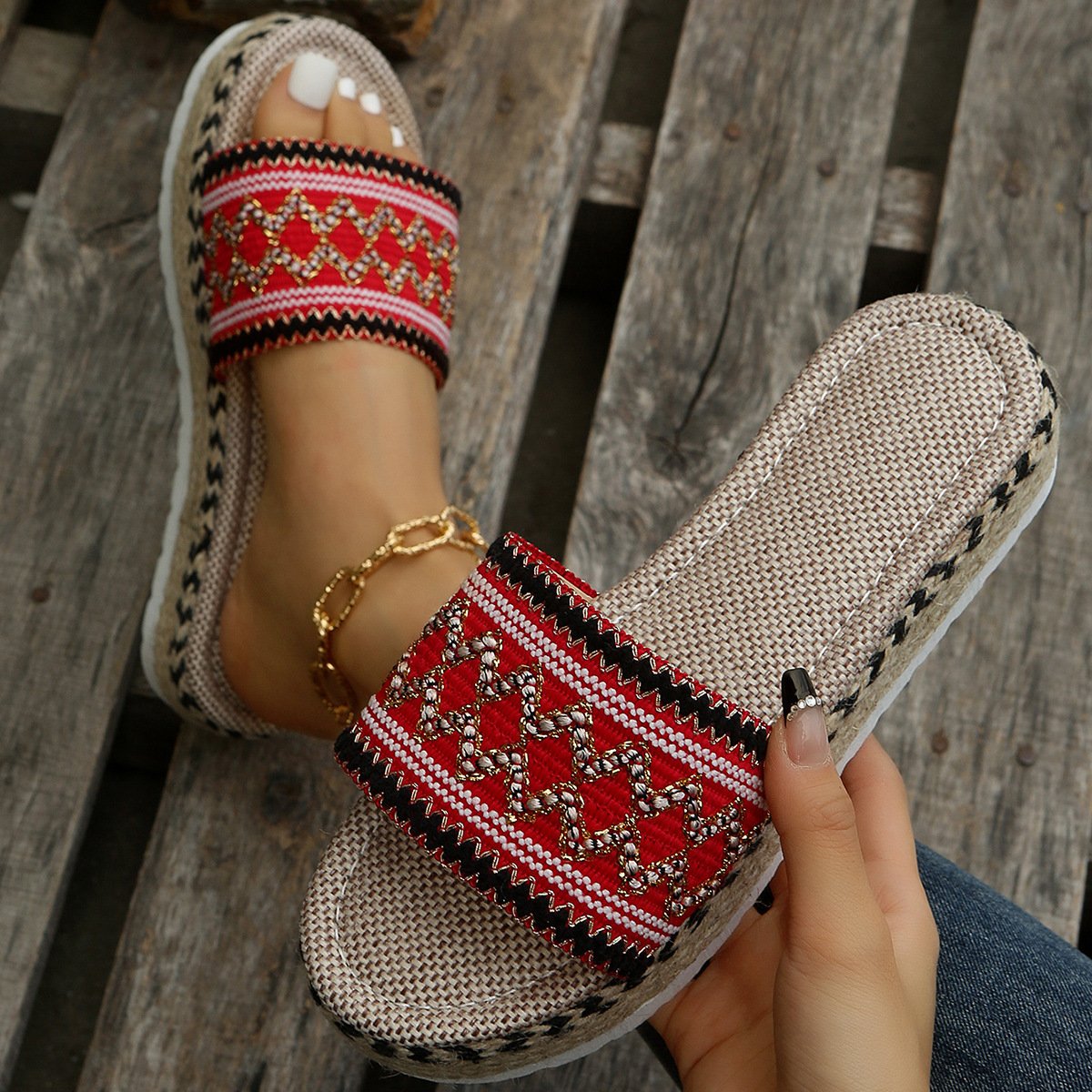 Popular Cheap Breathable Fabric Summer slipper woman Beach Comfort home slides slippers