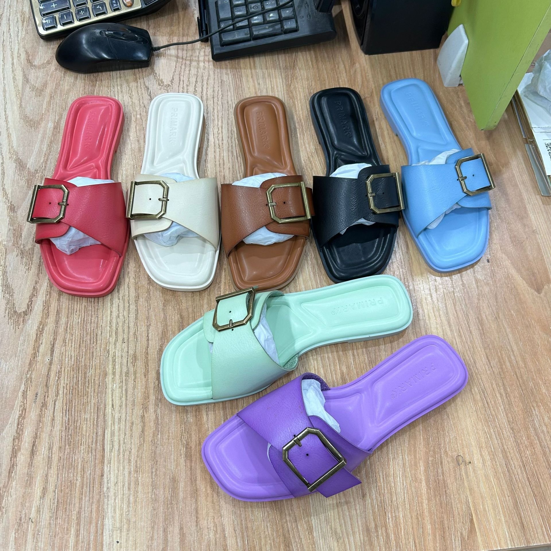 Hot Sale Square Buckle Single Strap Designer Sandals Fashion Ladies Slippers Outdoor Indoor Slippers Flat Sandals