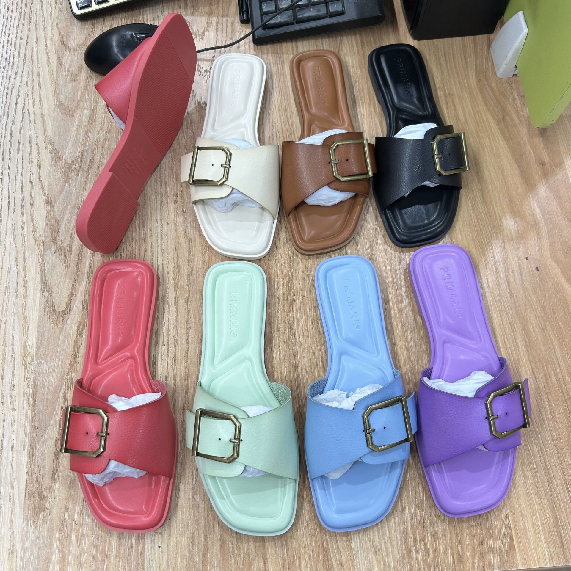 Hot Sale Square Buckle Single Strap Designer Sandals Fashion Ladies Slippers Outdoor Indoor Slippers Flat Sandals