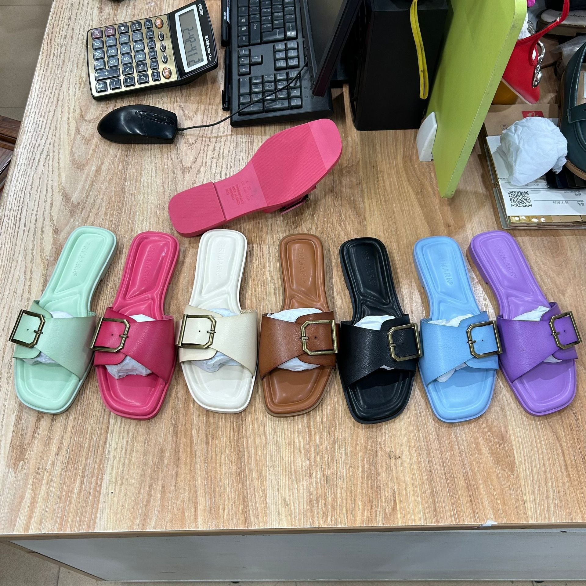 Hot Sale Square Buckle Single Strap Designer Sandals Fashion Ladies Slippers Outdoor Indoor Slippers Flat Sandals