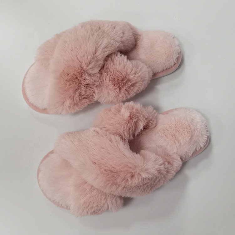 Luxury High Quality Cheap Embroidered slippers with custom logo label Coral Fleece Indoor Bathroom Hotel Slipper