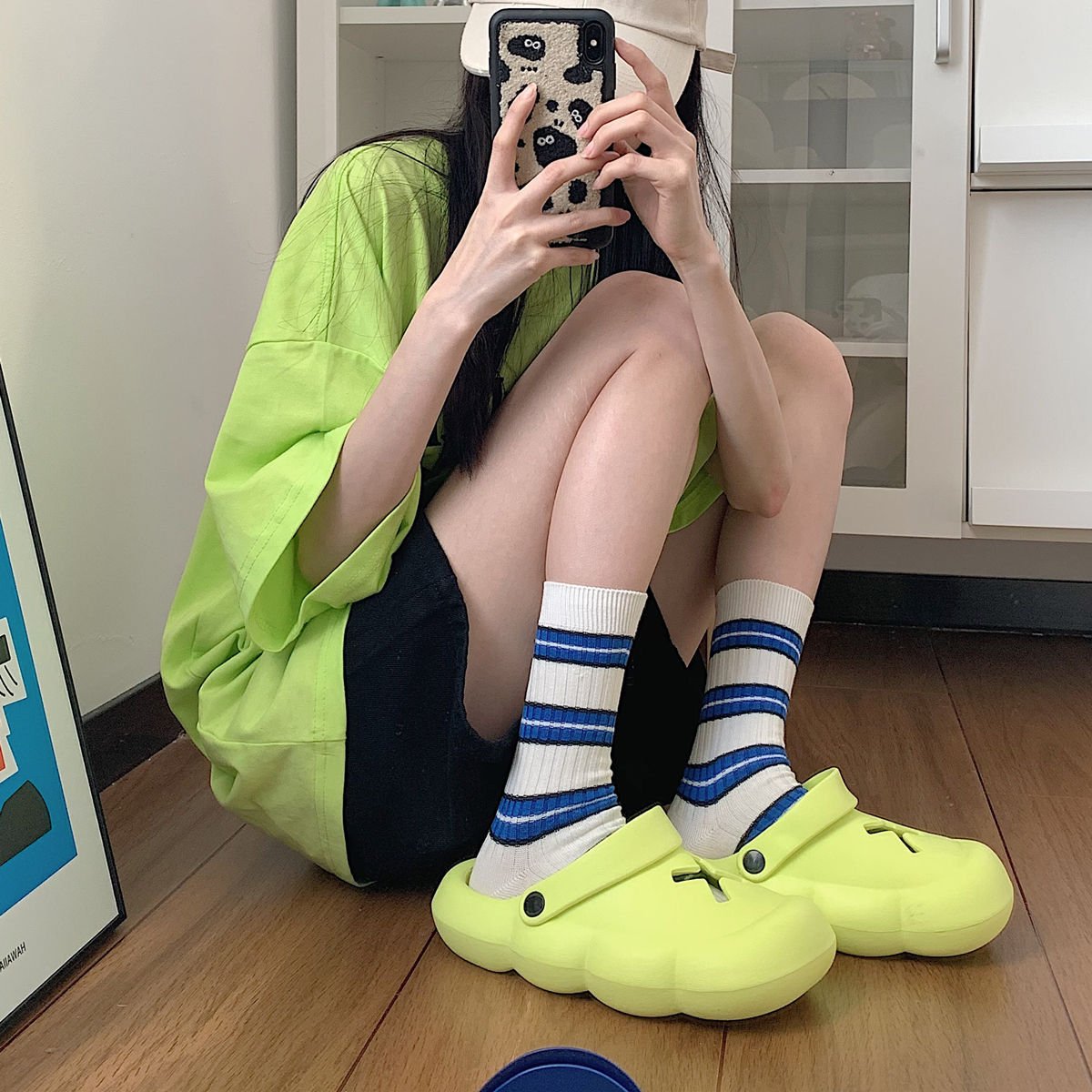 High Quality Fashion Wholesale Foam Runner Beach Bubble Men Women EVA Slides Slippers