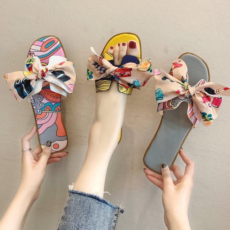 New Desgin Fashion Trend Bow Ribbon Tied Sandals Women Exquisite Flat Sandals Outdoor Slide Slippers For Women Ladies