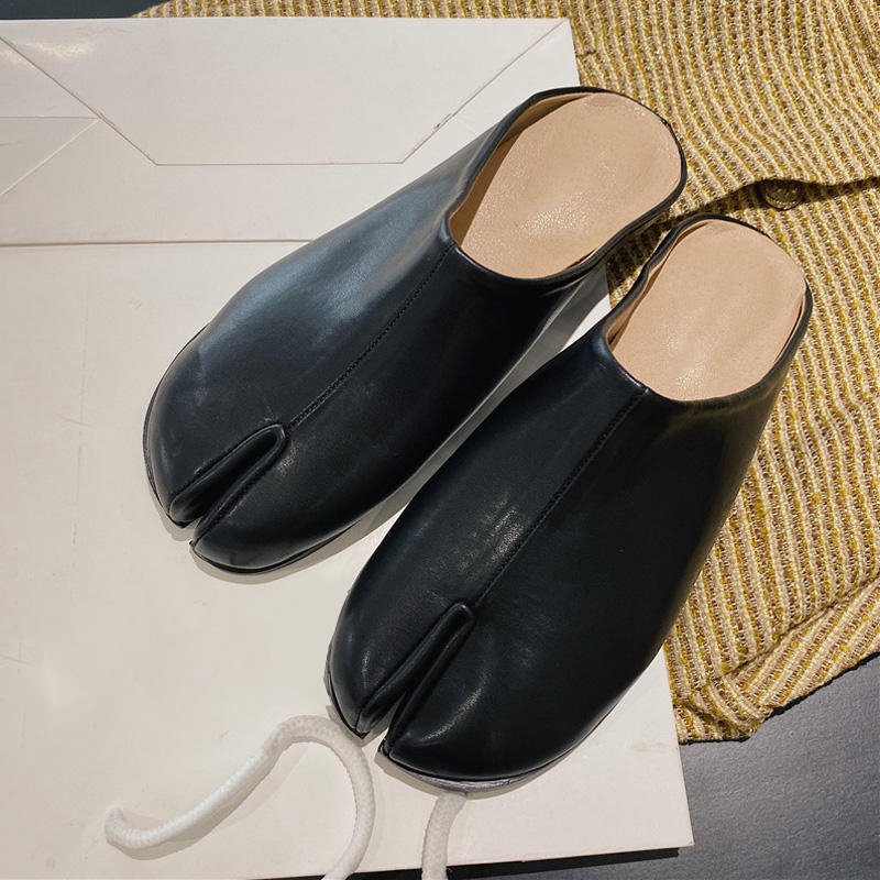 BUSY GIRL C2039 split toe shoes men women slippers mules big size 44 comfortable flat shoes for women and ladies tabi shoes