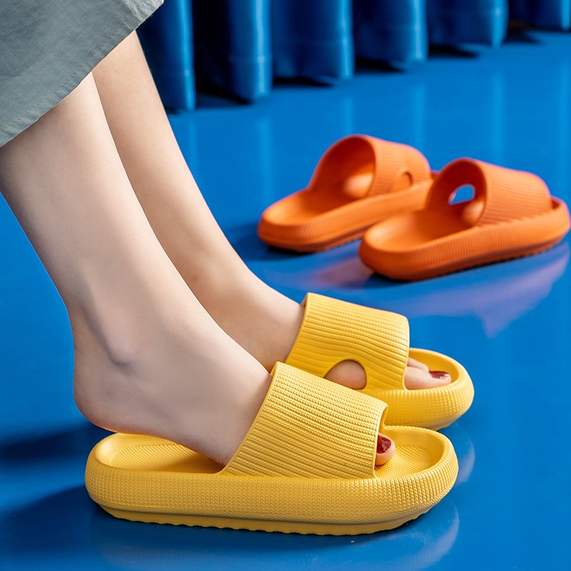 2022 light weight anti-slip Women Sandals Soft Thick Sole house slides pure color Indoor EVA slippers