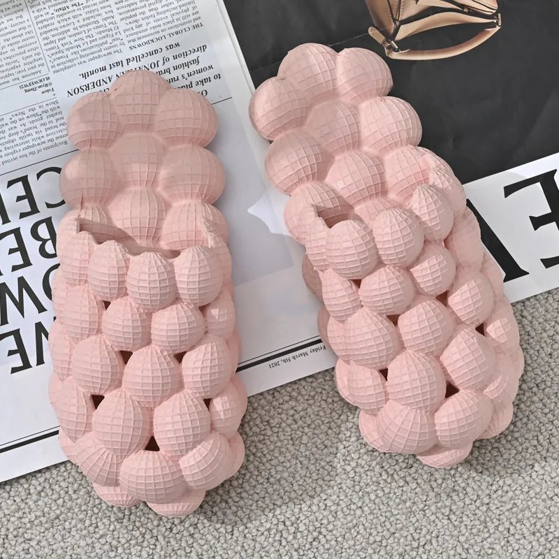 Hot Sale Bubble Slides House Slippers With Shoes Charms Women Cute Sandals Beach Men Lychee Grape Slippers For Girls Women