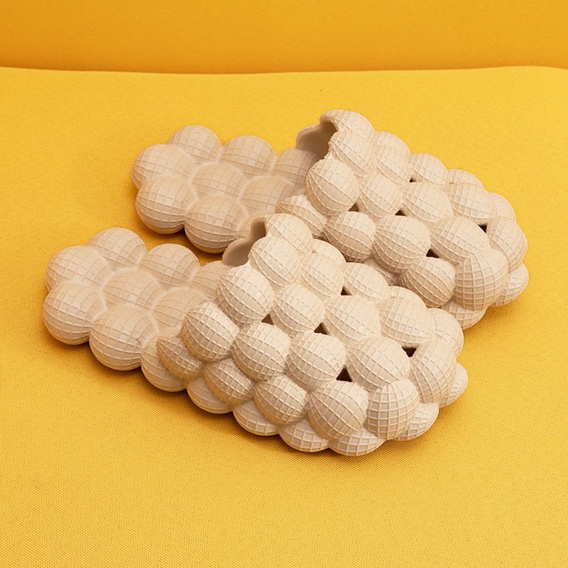 Hot Sale Bubble Slides House Slippers With Shoes Charms Women Cute Sandals Beach Men Lychee Grape Slippers For Girls Women