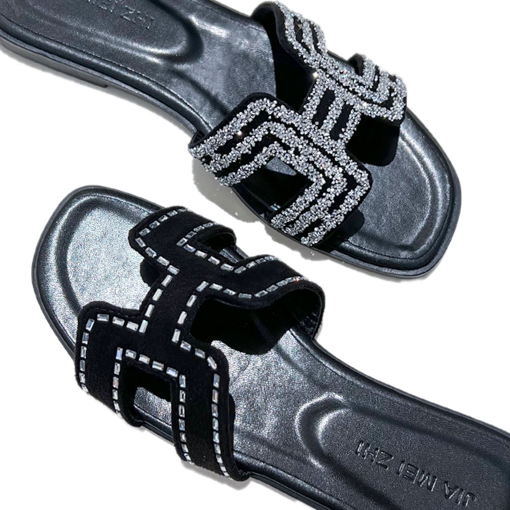 Women Best Seller Slipper Shoes High Quality Lady Shiny Upper Flat Slippers Shoes Comfy Leather Slide Shoes