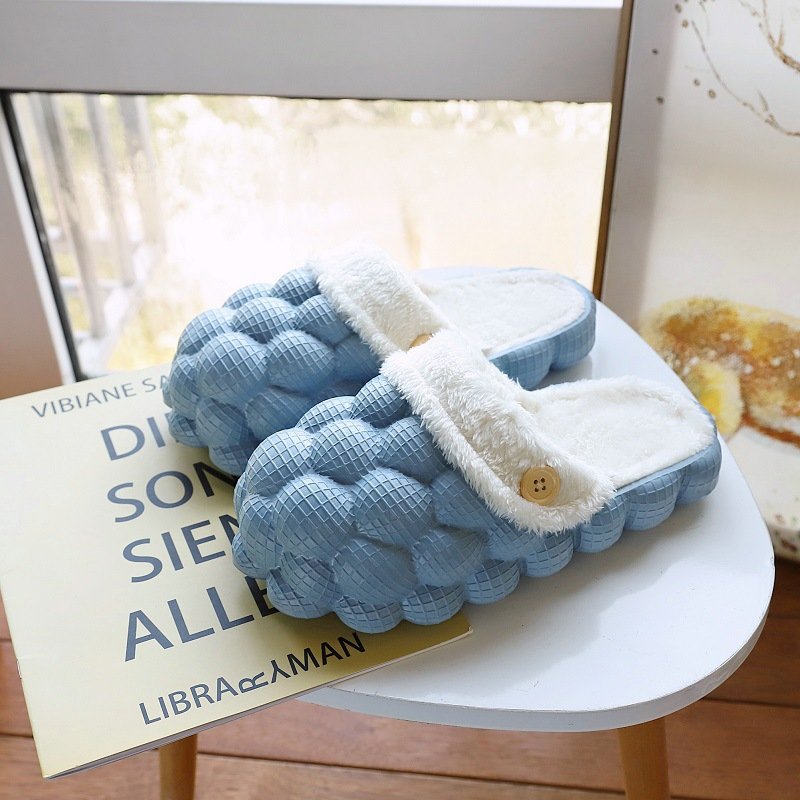 Wholesale Winter Warm Massage Men Women Furry Plush Fashion Fur Slippers Bubble Slides With Fur