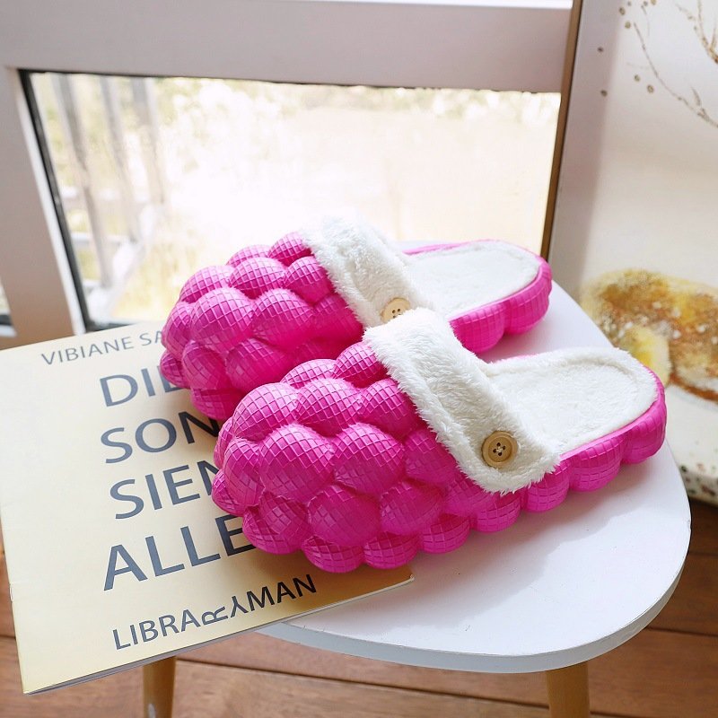 Wholesale Winter Warm Massage Men Women Furry Plush Fashion Fur Slippers Bubble Slides With Fur