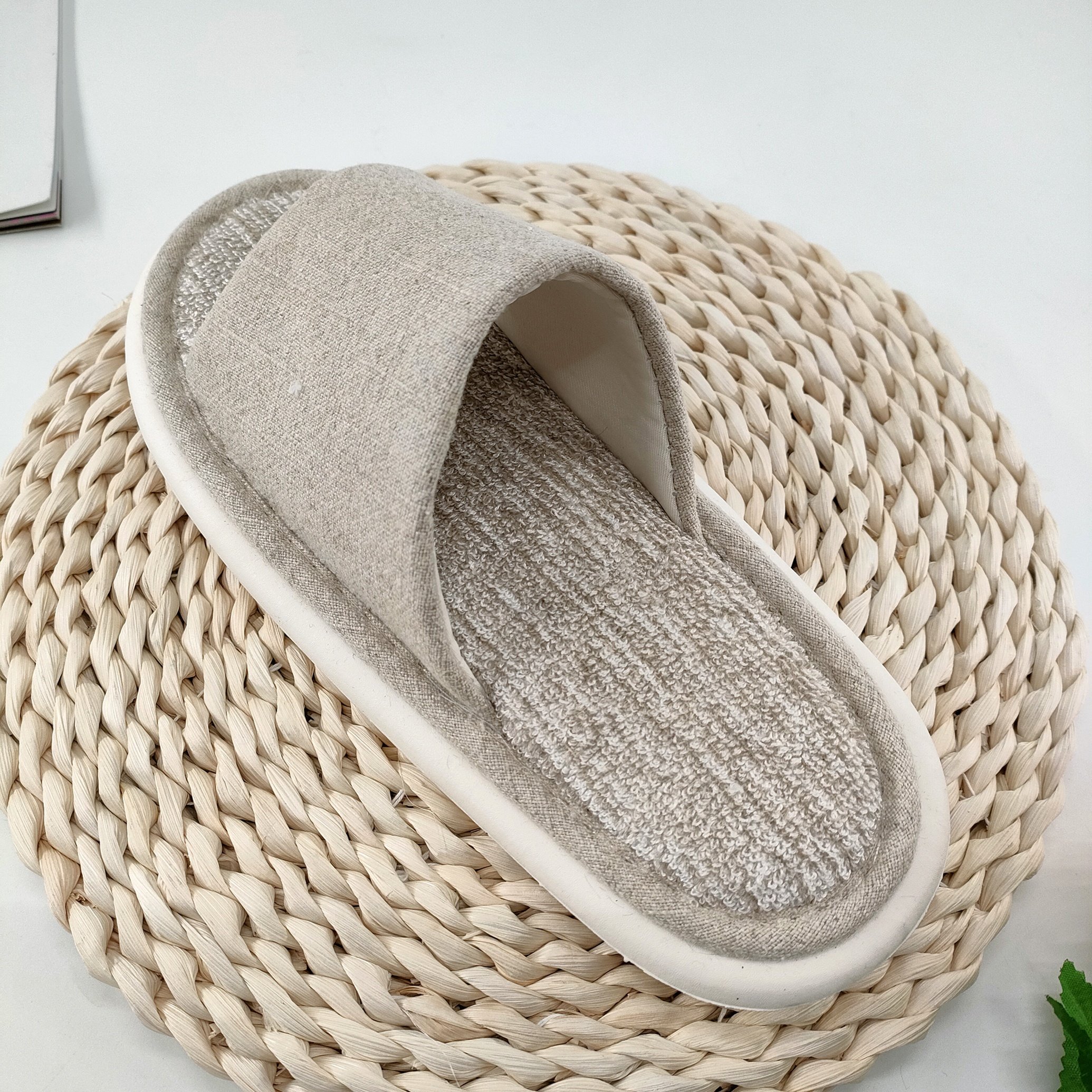 High Quality Customized Slides Slippers Winter Women's Shoes Cozy House Shoes 2024