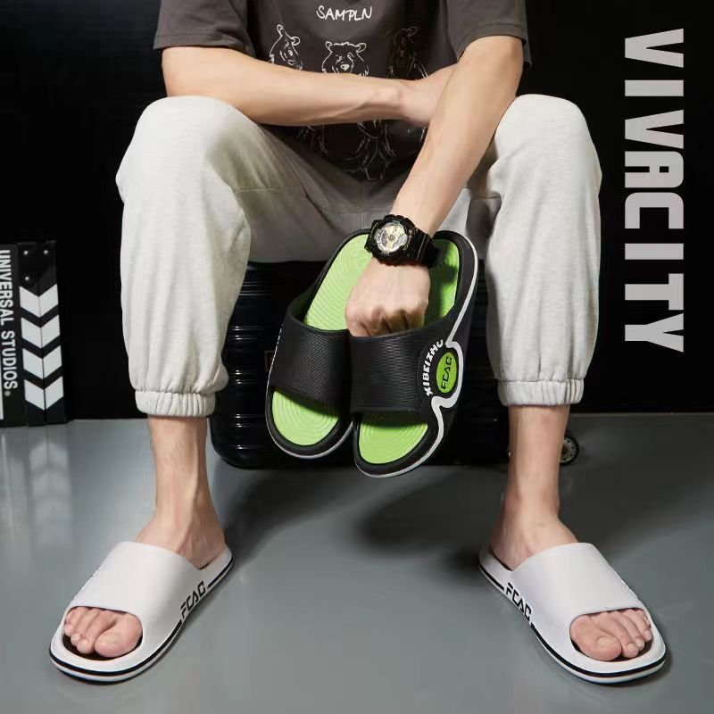2024 New Summer Men's Sandals Driving Beach Shoes Plastic Outerwear Seaside Slides Slippers Couple Sandals
