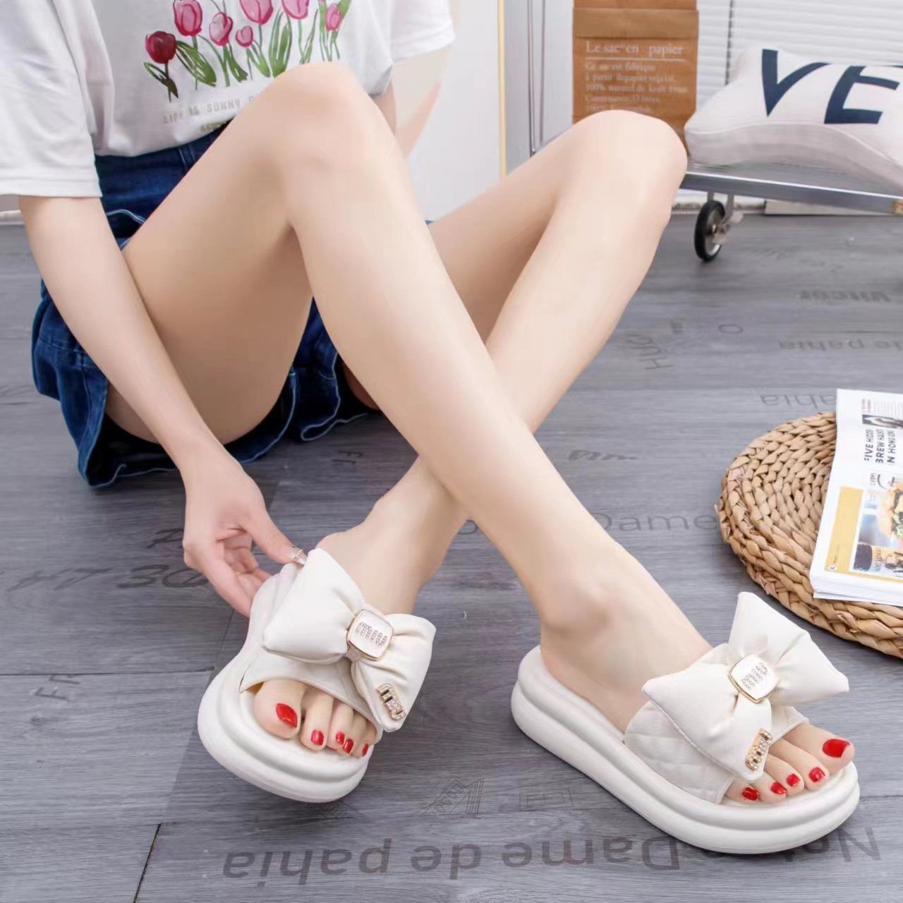 Beach Sandals Non-Slip Fashion Thick Sole Height Increasing Slides Slippers for Women