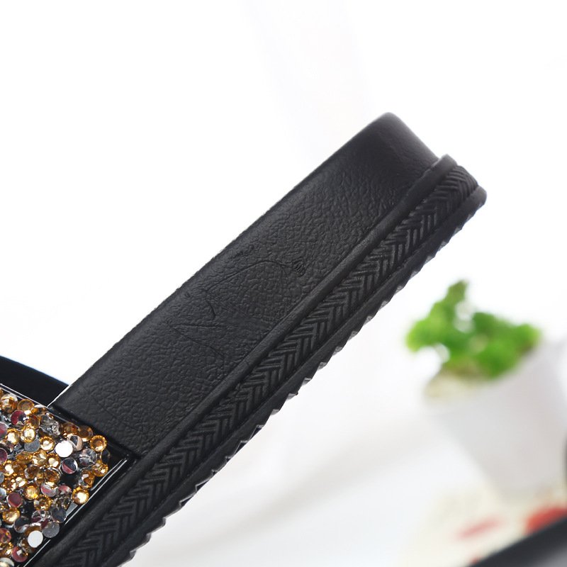 New Fashion Trend High Quality Popular Cool Beach Non Slip Thick Bottom Rhinestone Flat Custom Women Slippers Slides Slippers