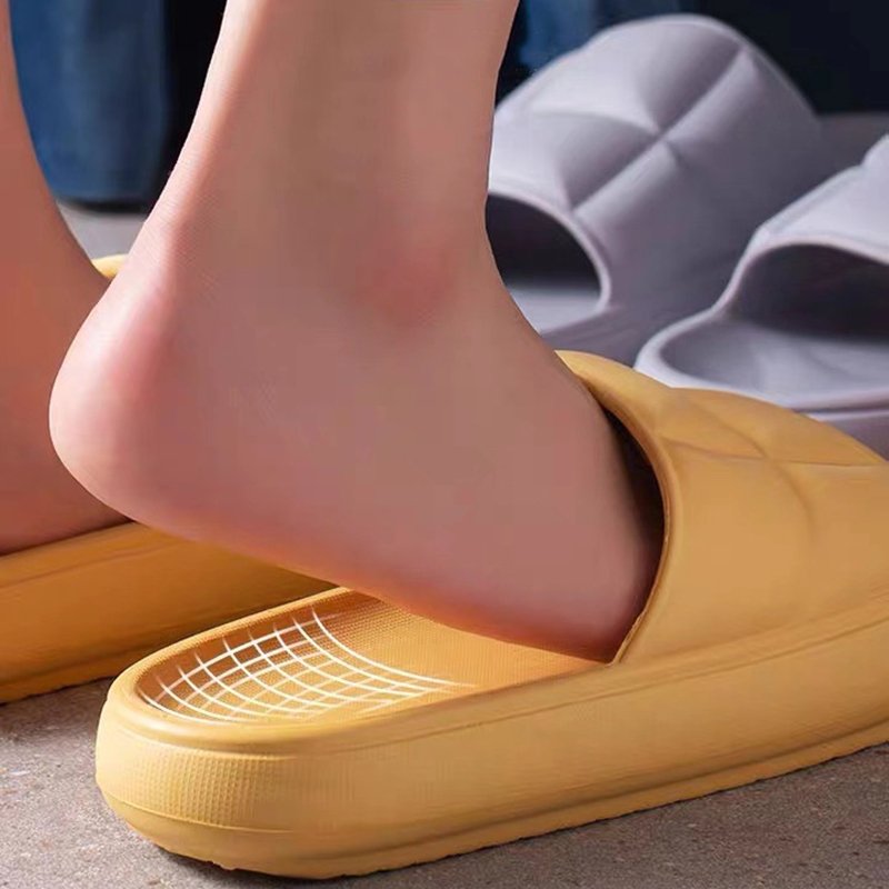 pillow slide slipper Slippers female summer indoor thick bottom bath non-slip home Kawai female slipper cute platform sandals