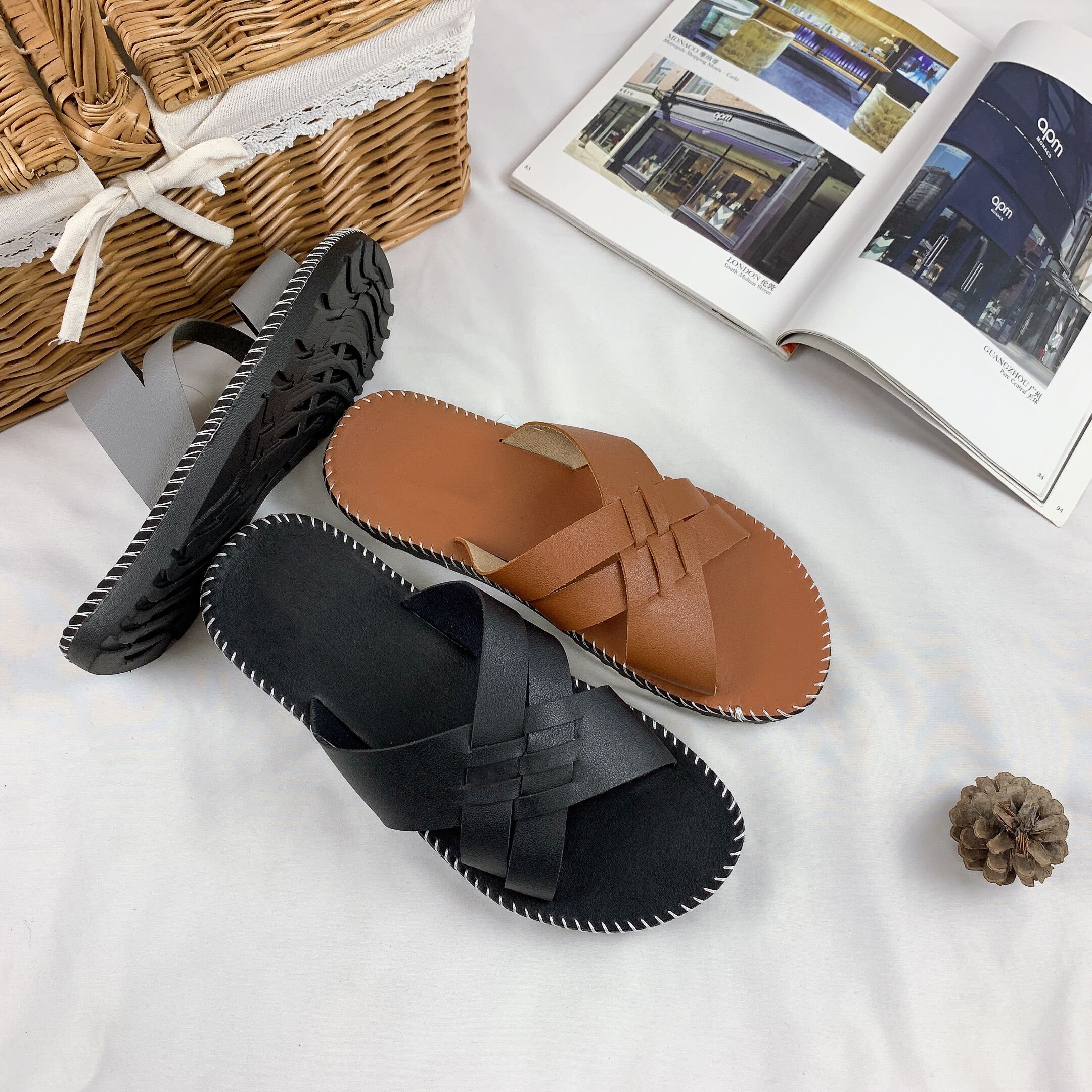 Men Slipper PU Leather Top Slide Sandal Casual Slippers Comfortable Fashion Summer Beach Slipper