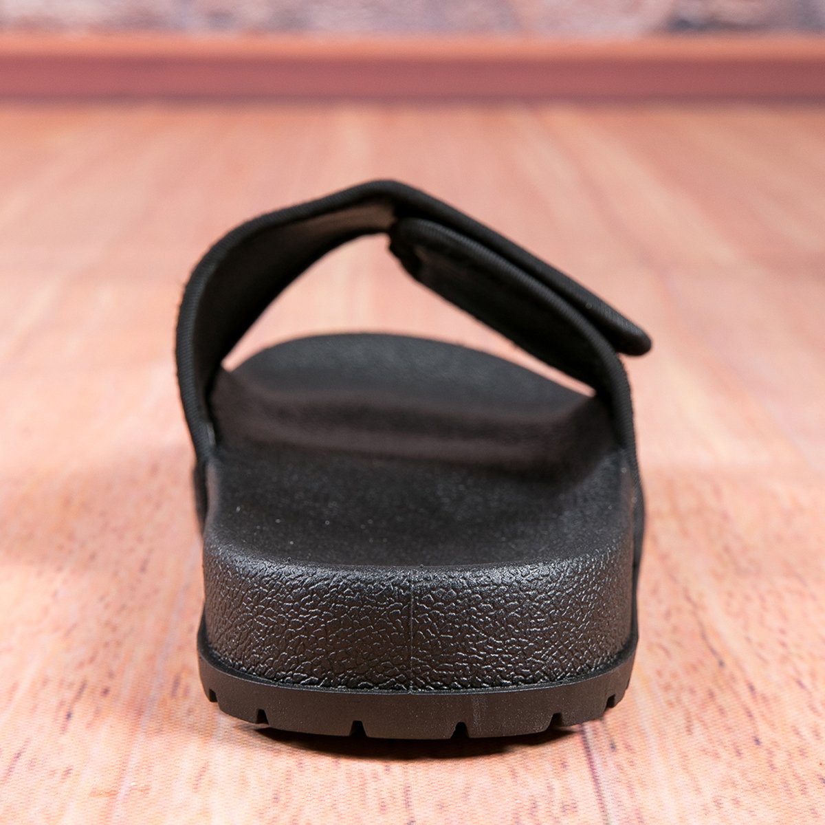 2024 Custom PU Slides Slipperl for Men Fashionable Summer Slipper with PVC Insole Plus Size Plus Size Customized Winter Footwear