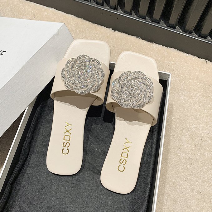Big Size Fashion Women's PU Flat Outdoor sandals with rhinestone summer beach flat slippers for Ladies