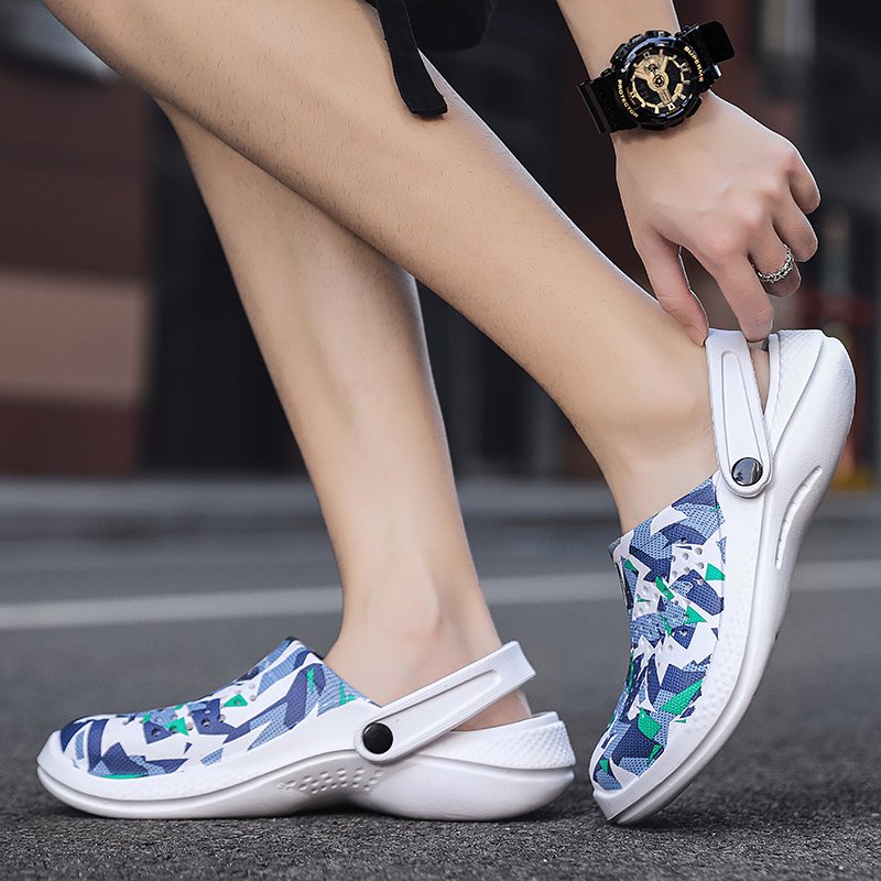 Wholesale Customize house slides slippers men sporty shoes fashion flat slipper EVA male beach summer clogs