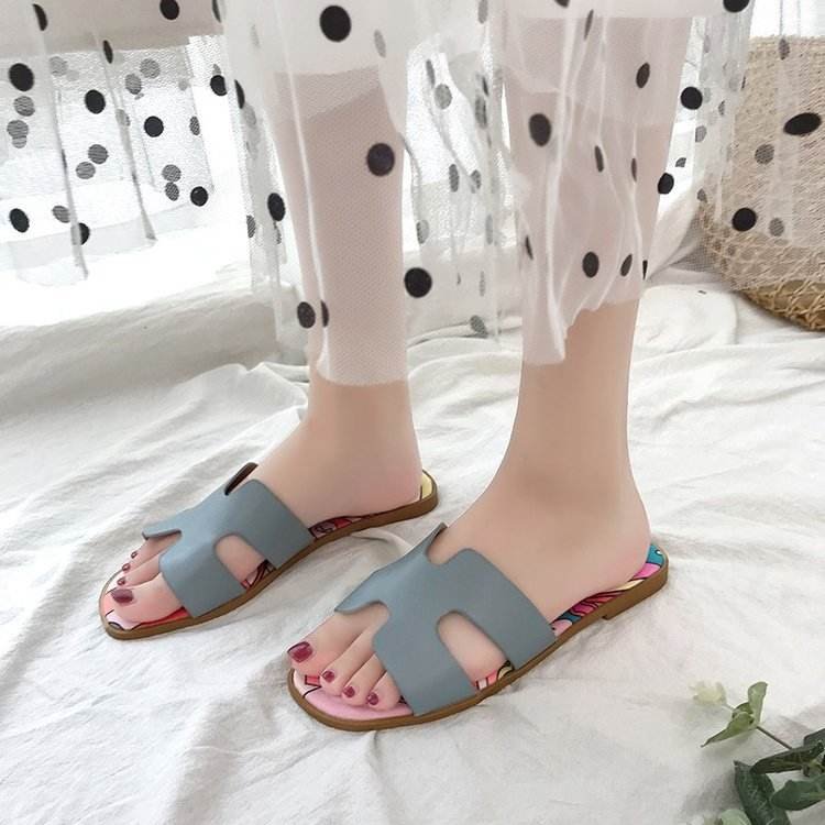 Unique Design Casual Fashion Women Flat Sandals Outdoor Soft Sole Open Toe Slide Slippers