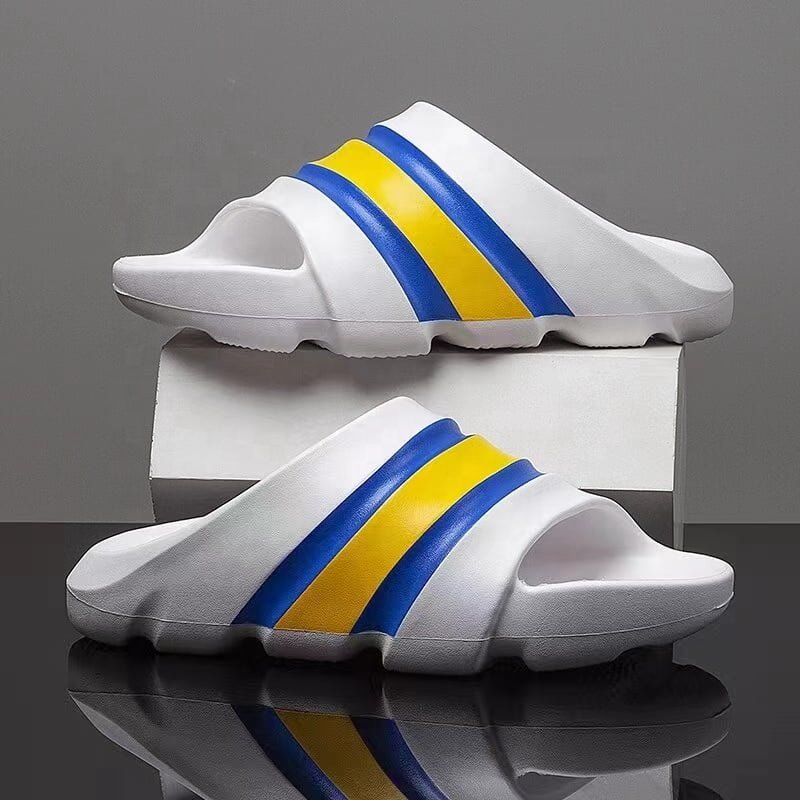New Arrival Outdoor Men Slides Casual Thick EVA Slippers Footwear Step On Shit Beach Men Sandals Custom Slides Slippers For Men