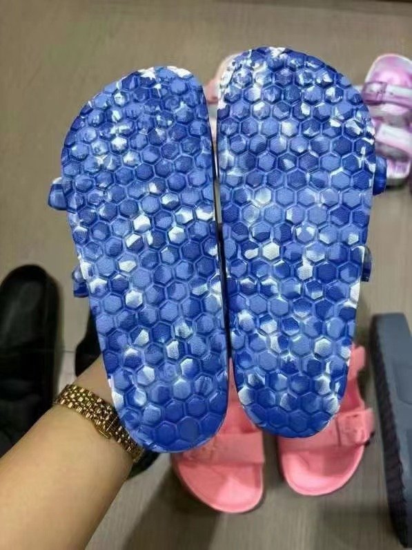 Wholesale children's EVA buckle platform sandals soft non-slip summer fashion slippers four seasons permeable stock shoes