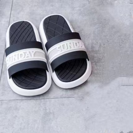 2024 New Summer MenFashion Non-Slip Thick Sole Beach Sandals Slides Slippers Casual Durable Bathroom