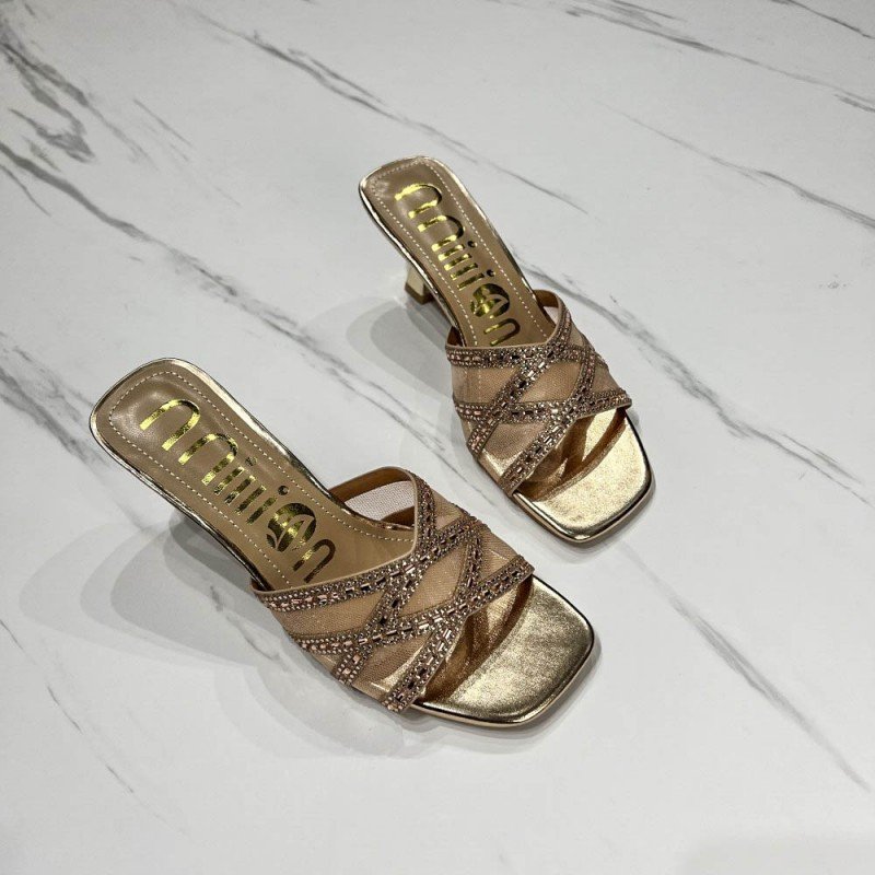 High Quality Gold Crystal Floral Floral Slide Flat Sandals for Women Shining Rhinestone Strip Beach Slippers for Summer