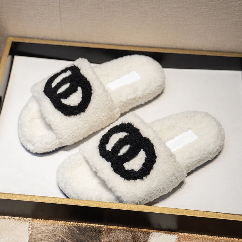 2023 Luxury Designer Custom Logo Full Fur Slides Women Winter Warm Flat Slippers Soft Lambswool Sandals