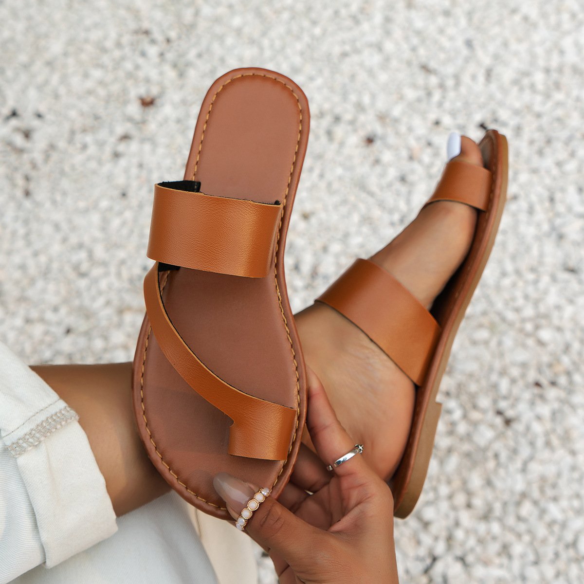 Hot Sale Metal Buckle Decoration Casual Style Slip-On Footwear Women Loafers Flat Sandals