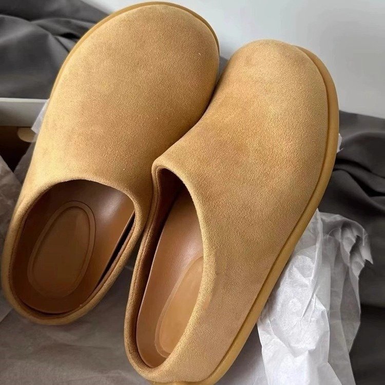 Newest Women's Leather Fashion Trend Flat Clogs Shoes China Manufacturer