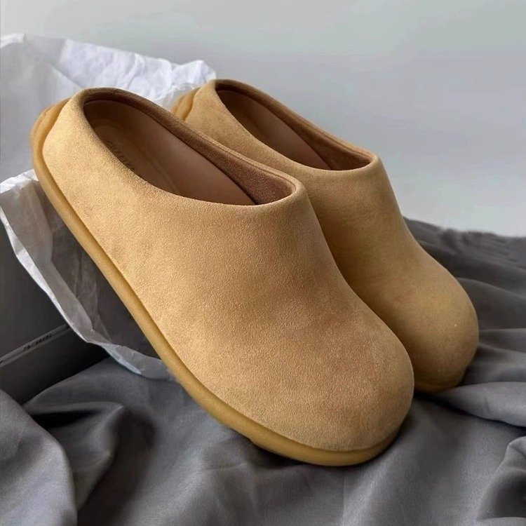 Newest Women's Leather Fashion Trend Flat Clogs Shoes China Manufacturer