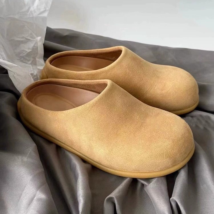 Newest Women's Leather Fashion Trend Flat Clogs Shoes China Manufacturer