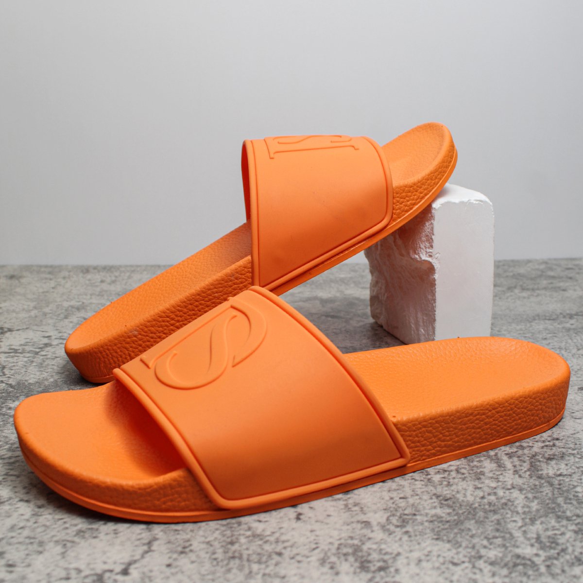 2023 fast delivery hot sale custom fashion color girl slides slippers footwear for women