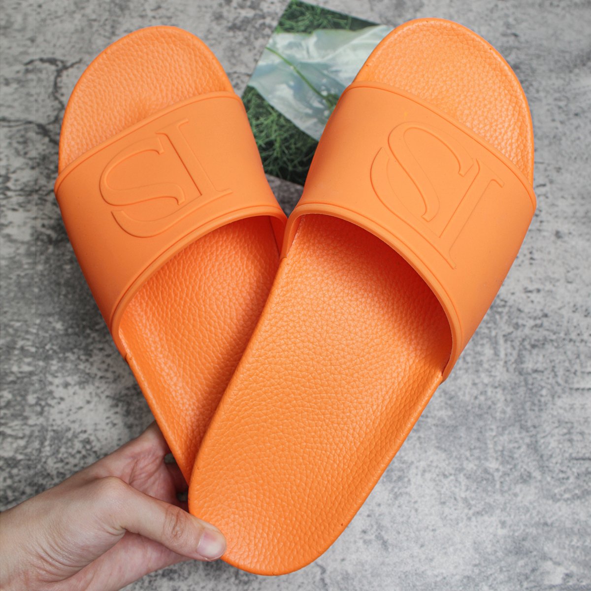 2023 fast delivery hot sale custom fashion color girl slides slippers footwear for women